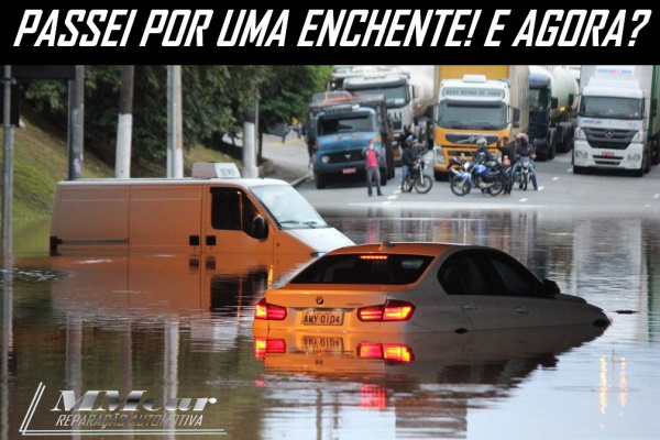 carros presos na enchente